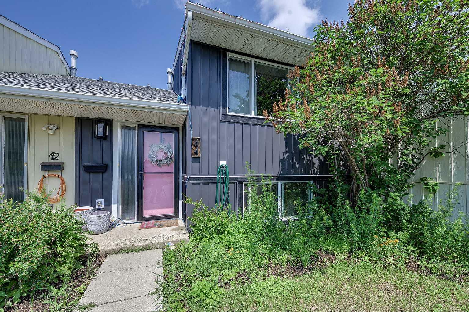 Photo de la propriété: 44 Whiteside Crescent AB T4N 5Z1