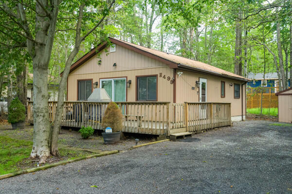 Property Photo: 8417 Porcupine Drive PA 18466