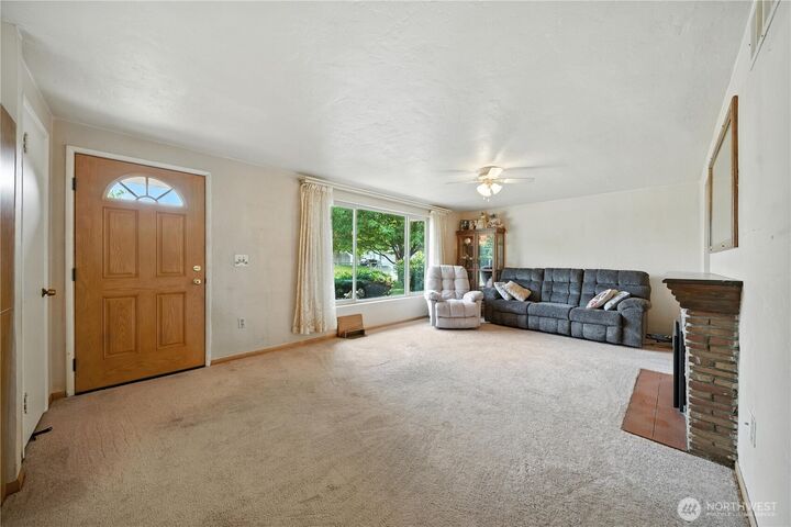 Property Photo: 1534 J Street WA 99362