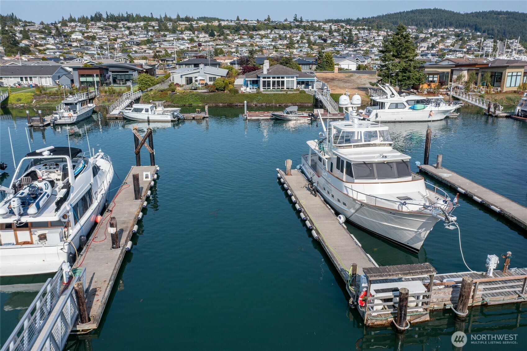 Property Photo: 1909 Skyline Way F WA 98221