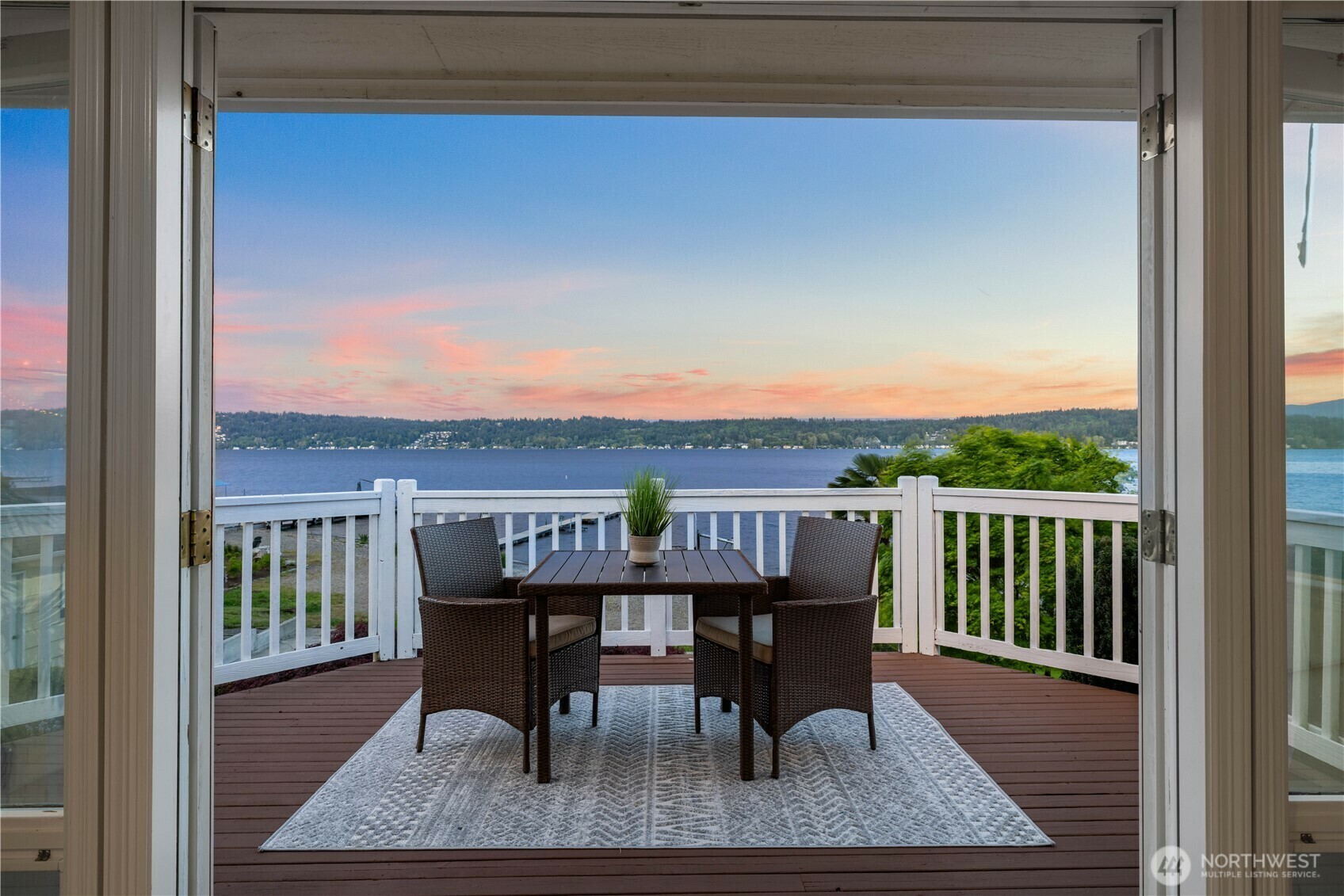 408 W Lake Sammamish Parkway SE  Bellevue WA 98008 photo