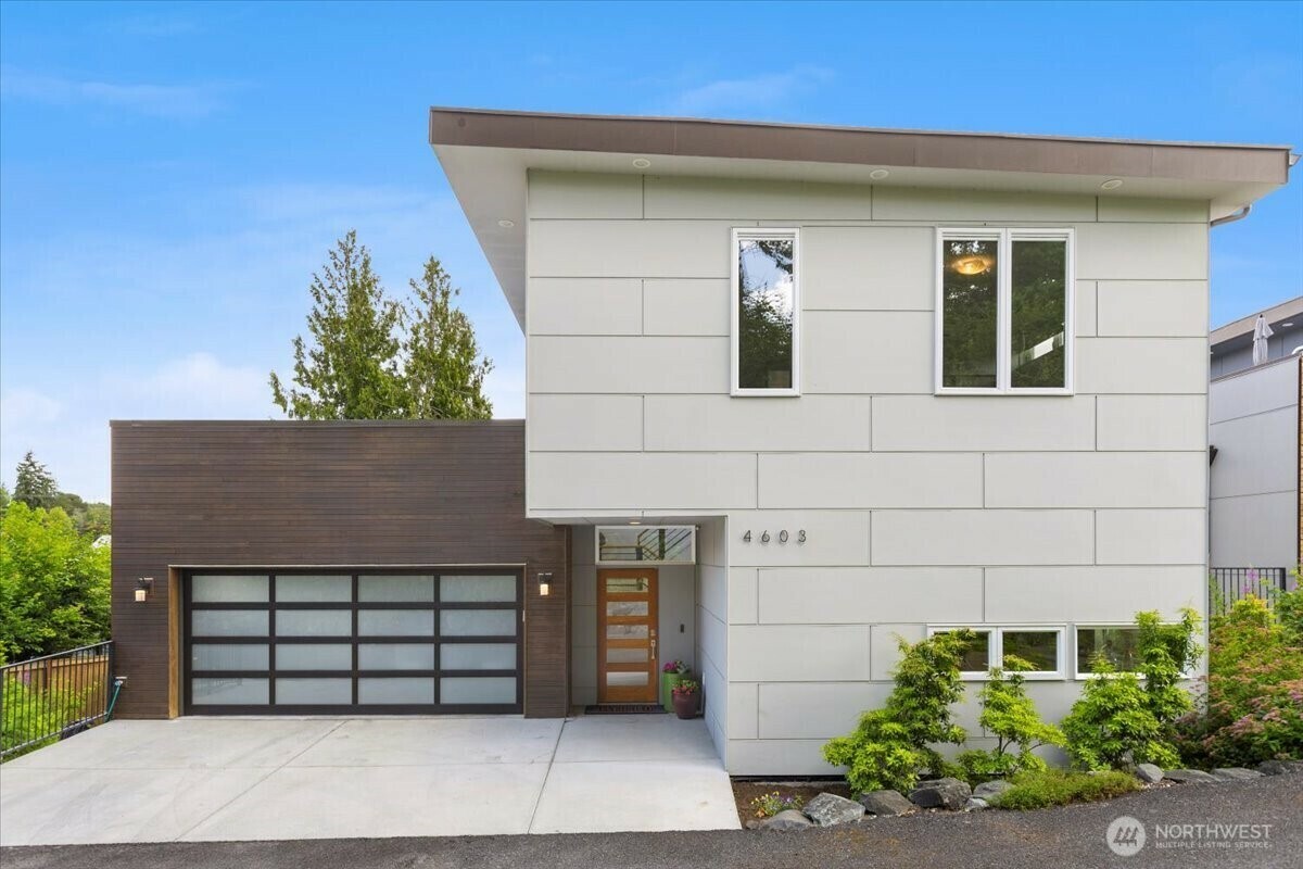 Property Photo: 4603 S Juneau Street WA 98118
