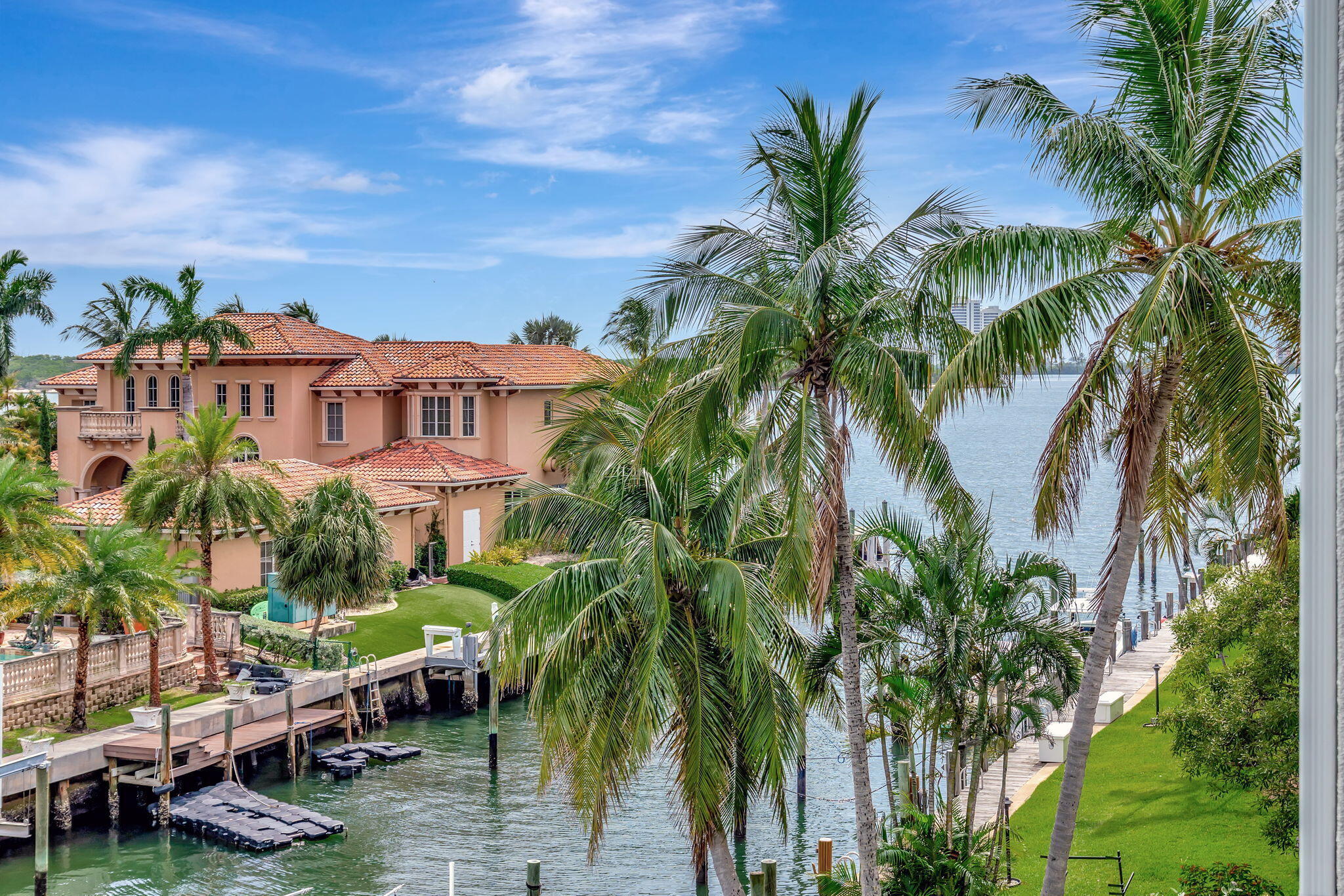 Property Photo: 109 Paradise Harbour Boulevard 412 FL 33408