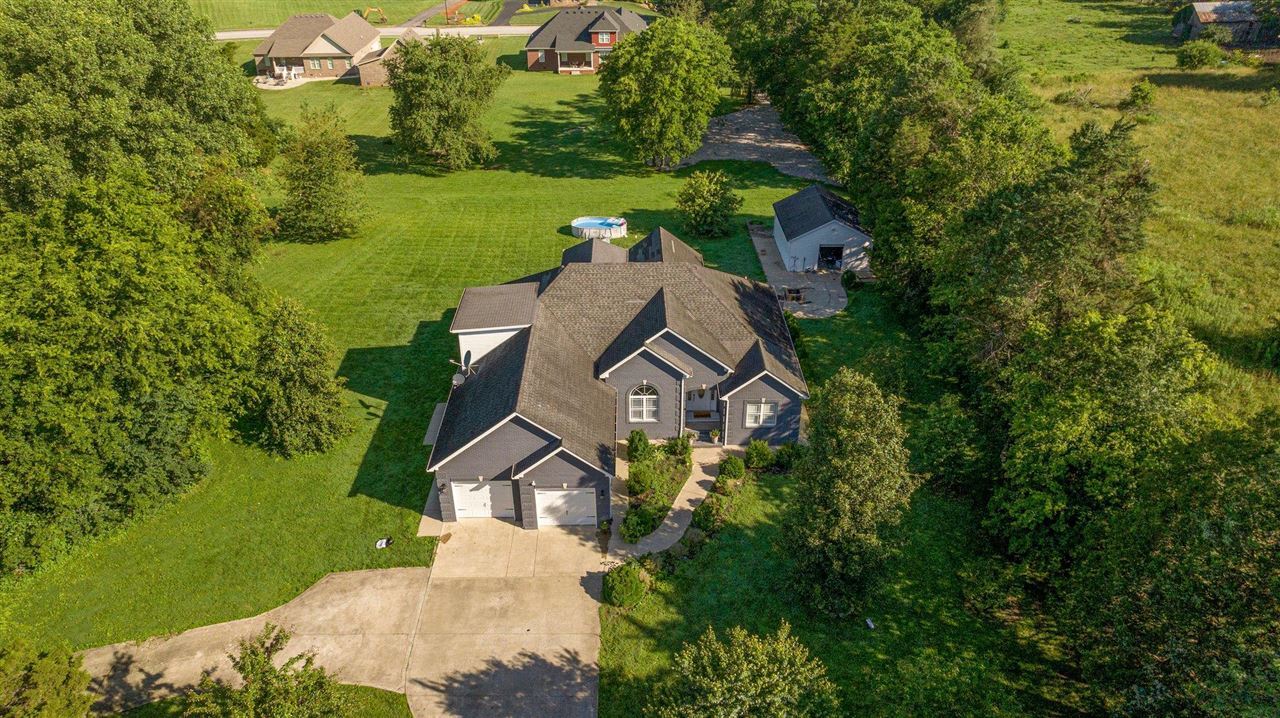 Property Photo: 9750 Russellville Road KY 42274
