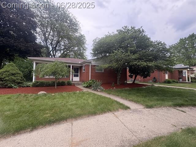 Property Photo: 14430 Shadywood Court MI 48170