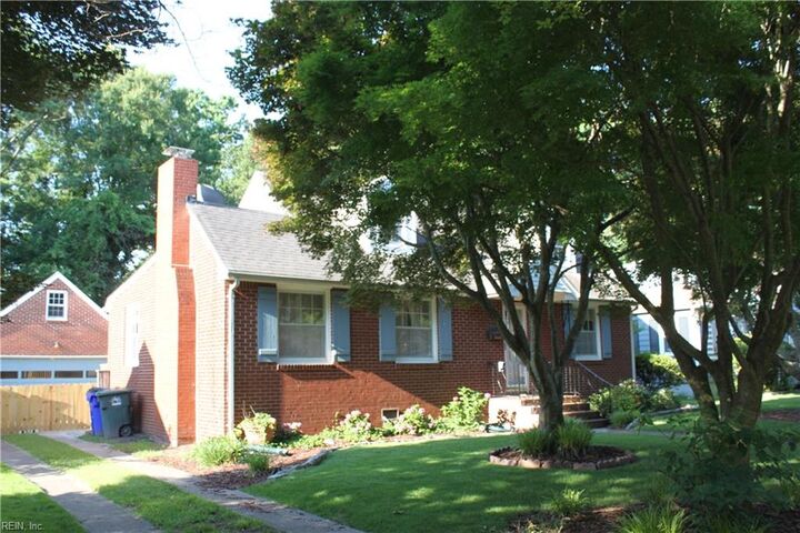 425 E Westmont Ave  Norfolk VA 23503 photo