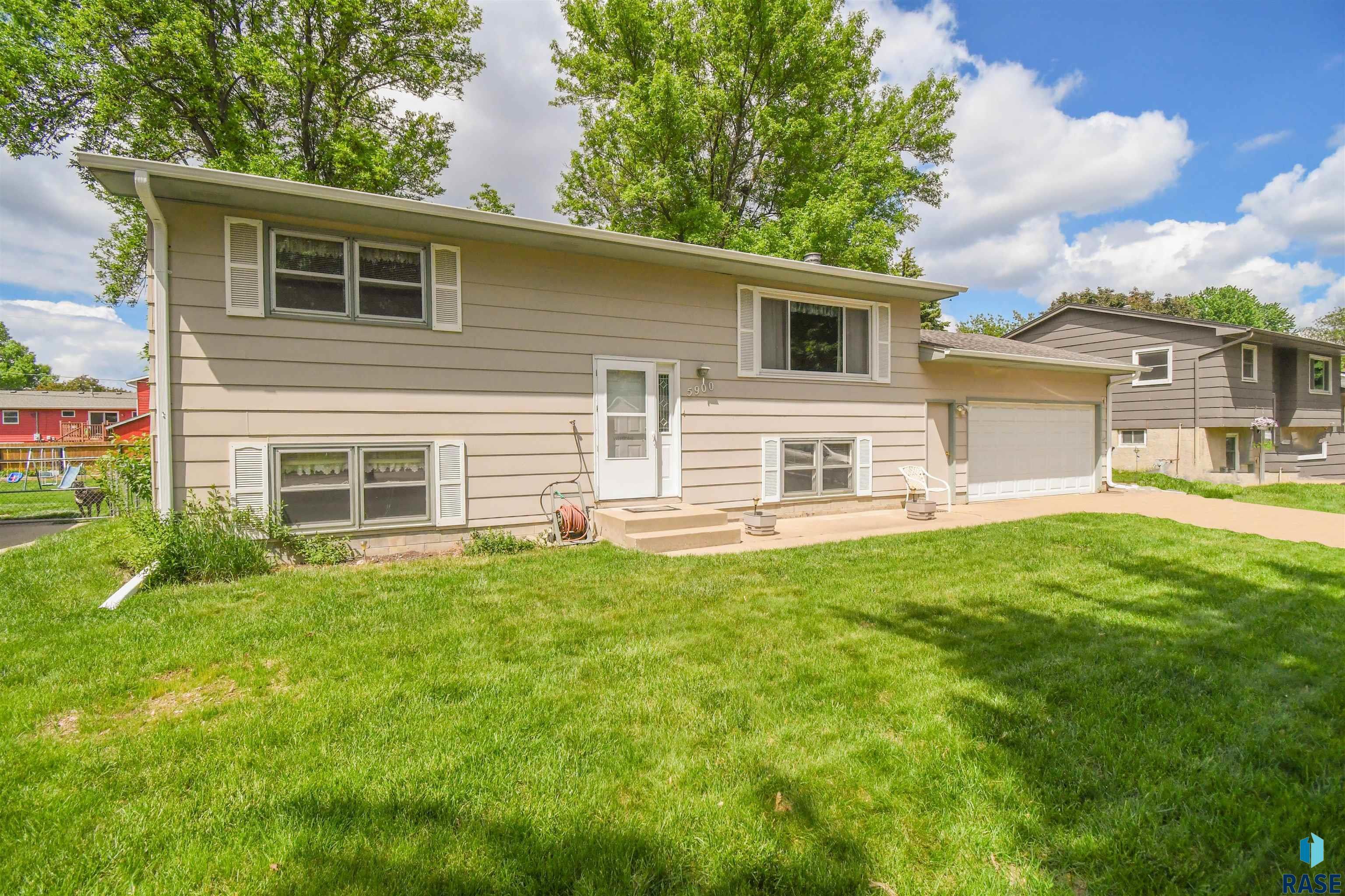 Property Photo: 5900 W 50th St SD 57106-1824