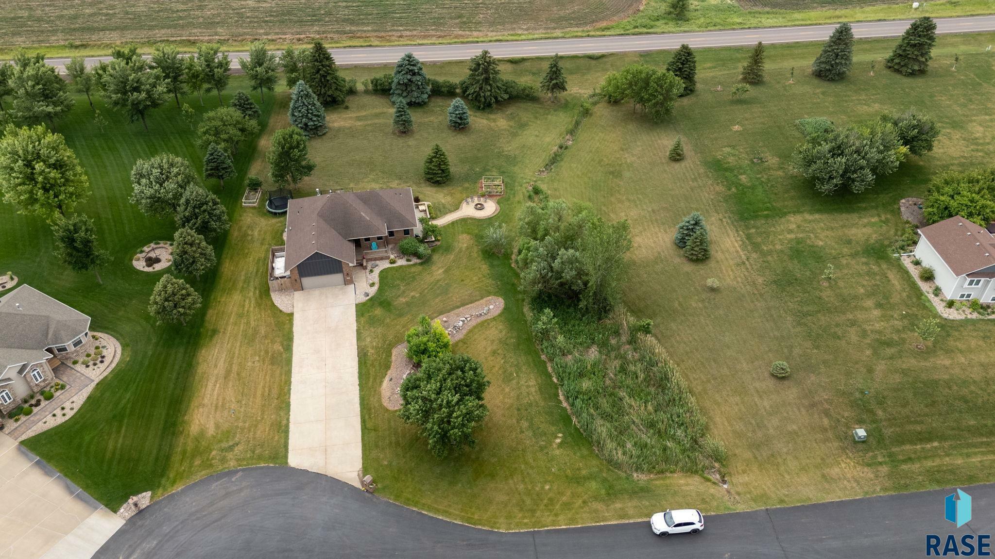Property Photo: 47867 Atterbury Ct SD 57032
