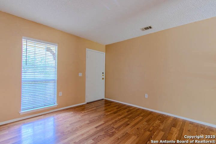 Property Photo: 123 Meadow Lark TX 78109