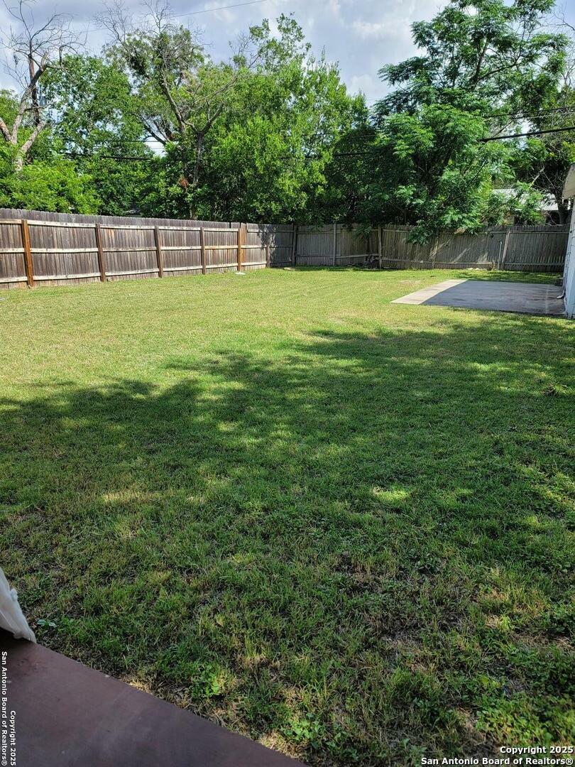 Property Photo:  118 El Monte  TX 78212 
