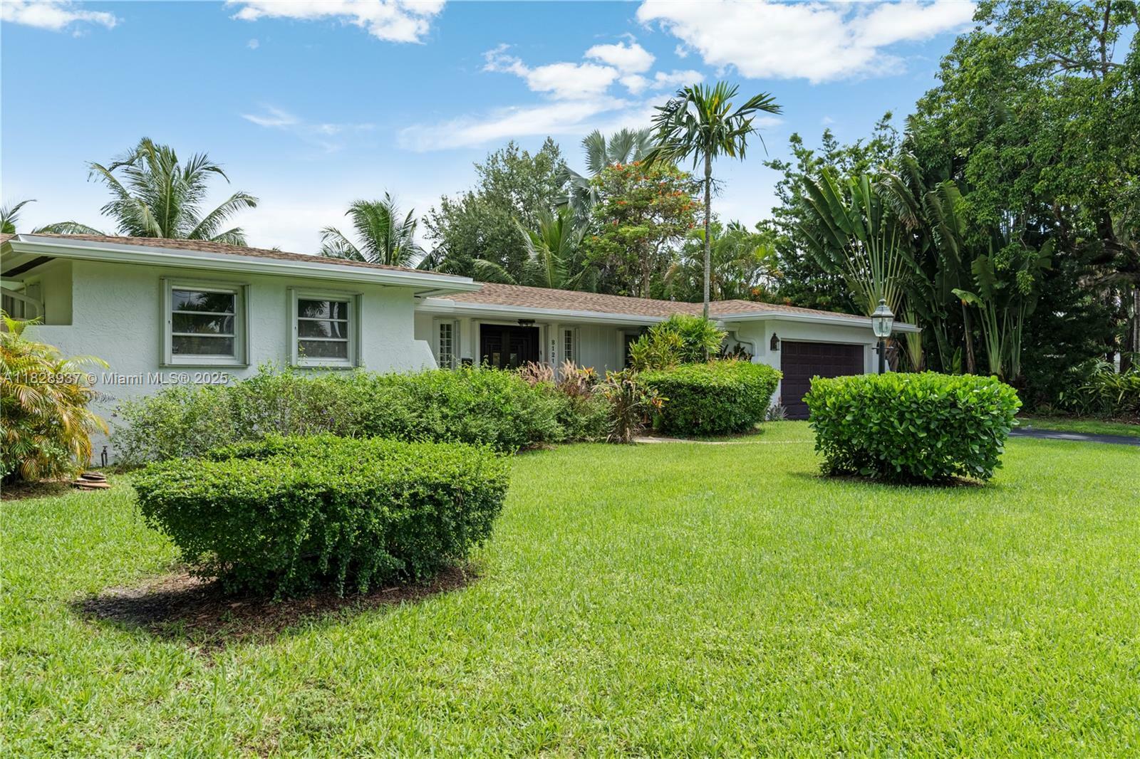 Property Photo: 8121 SW 139th Ter FL 33158