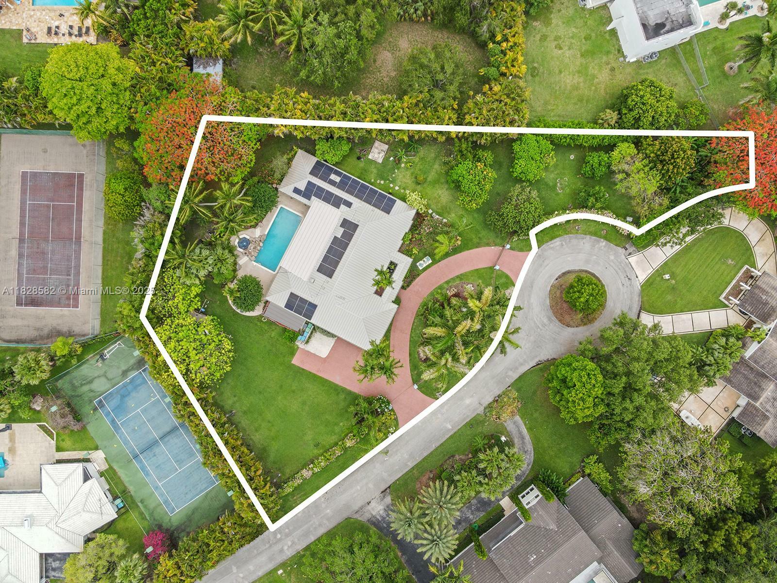 Property Photo: 6005 SW 135th Ter FL 33156