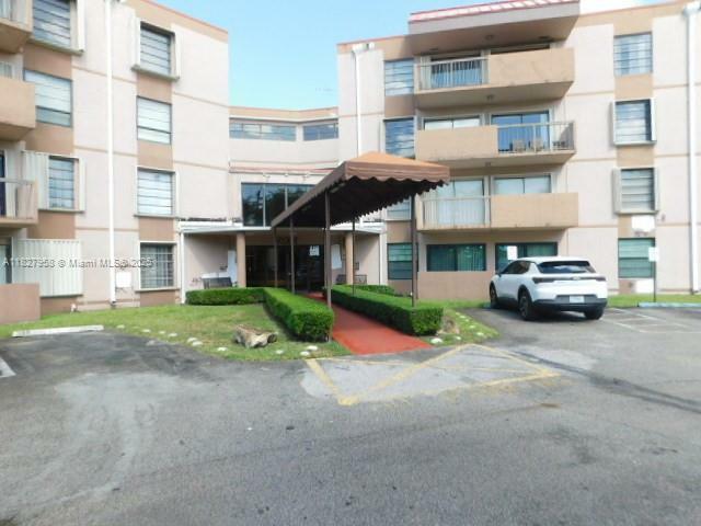 Property Photo:  5900 SW 127th Ave 3304  FL 33183 