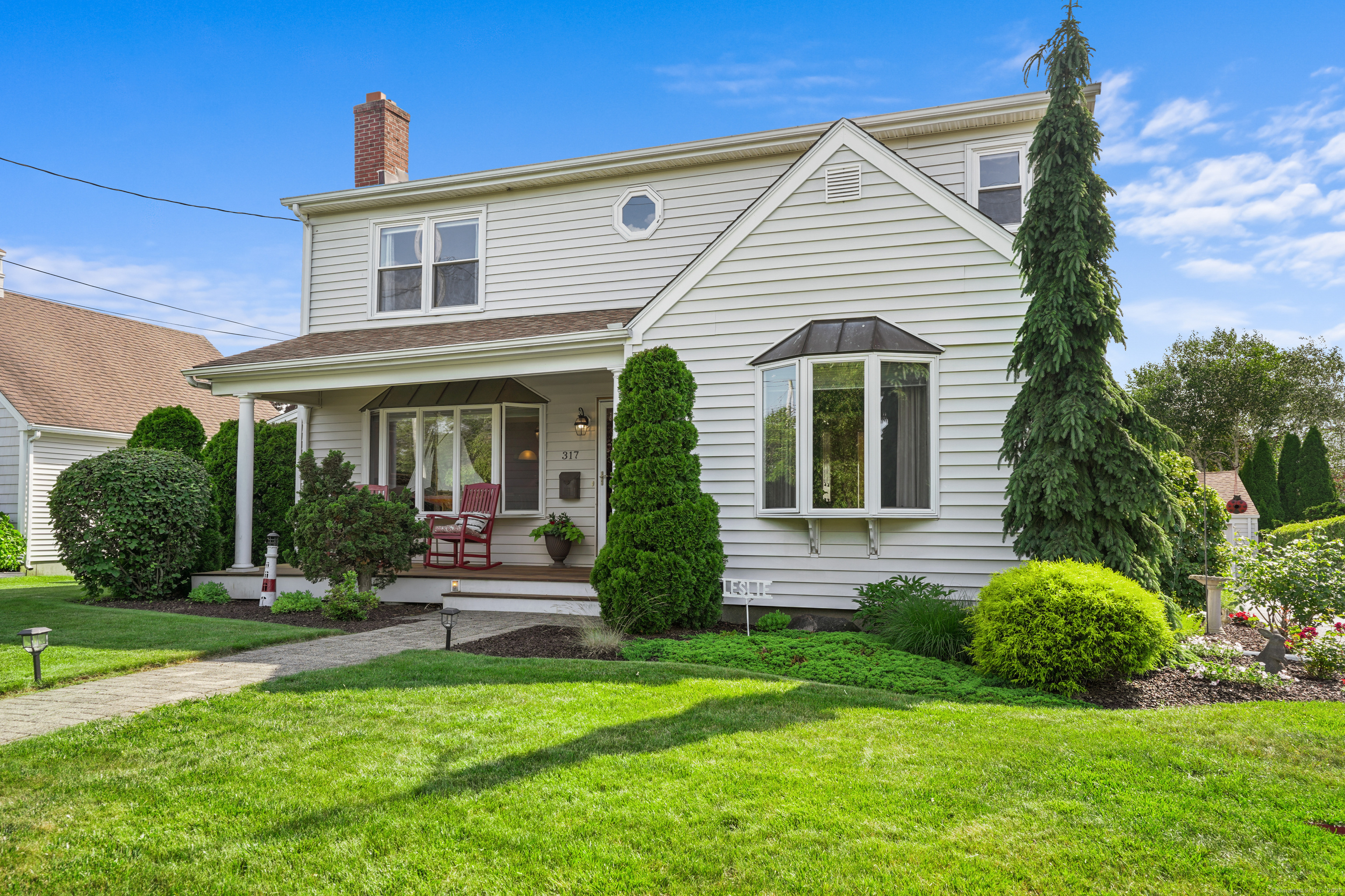 Property Photo: 317 Victoria Lawn CT 06615