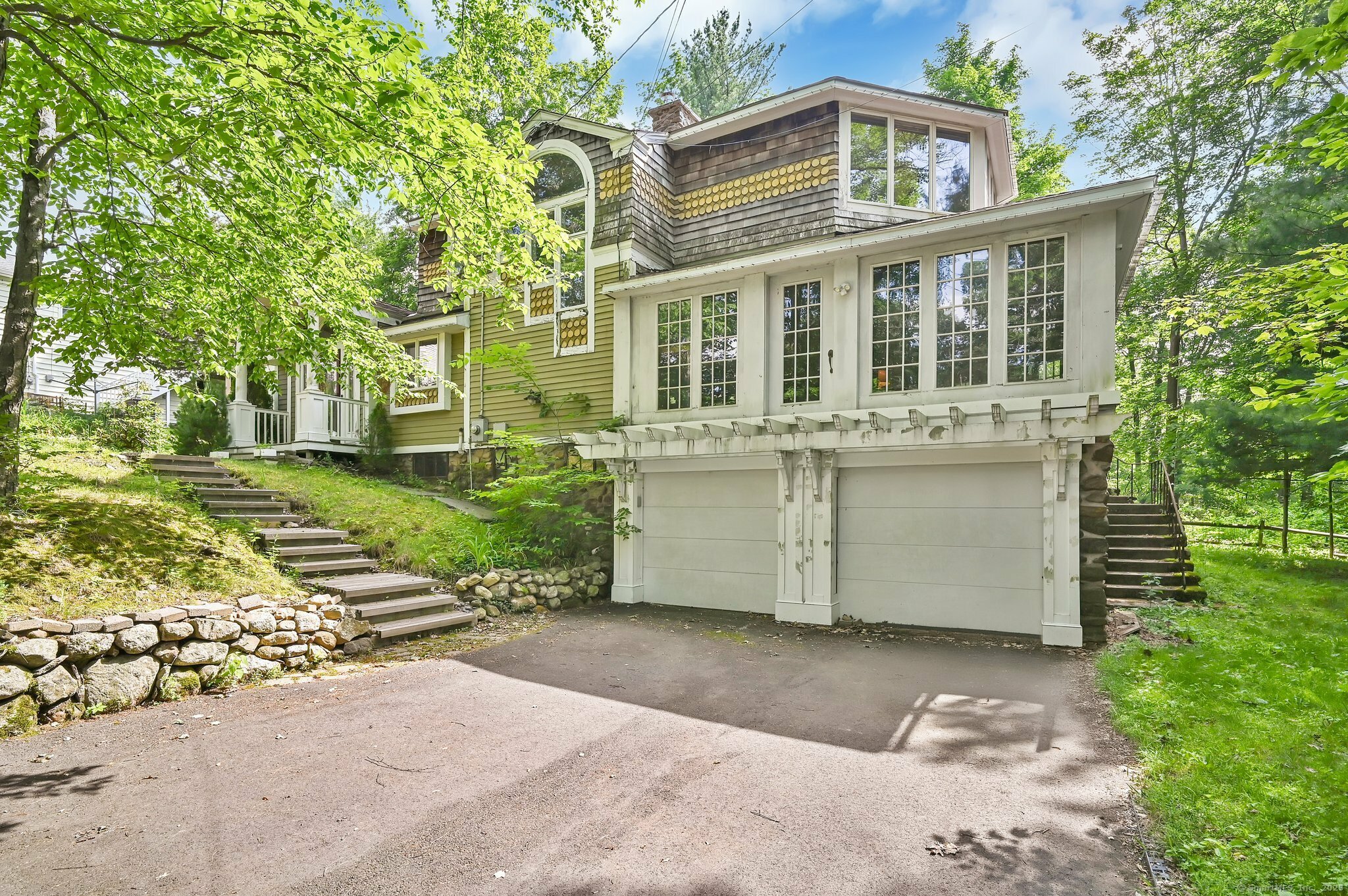 Property Photo:  63 Geneva Avenue  CT 06107 