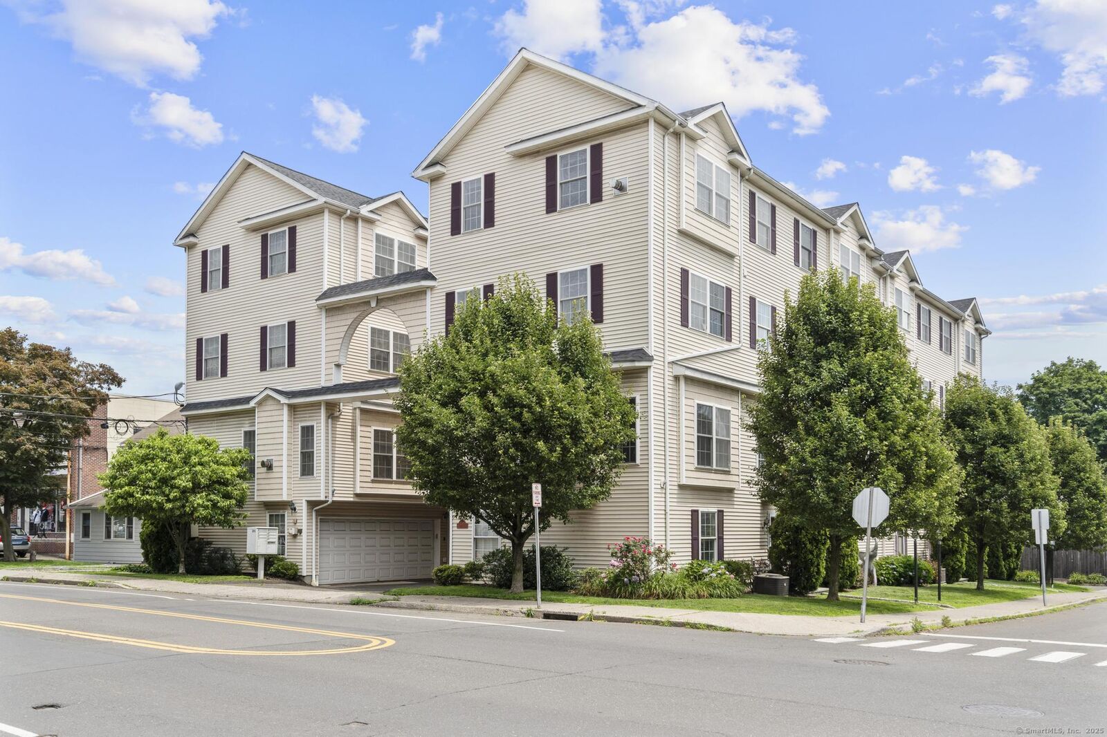 Property Photo:  205 Hope Street 5  CT 06906 