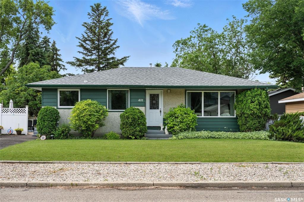 Property Photo: 401 5th Avenue E SK S0K 4T0