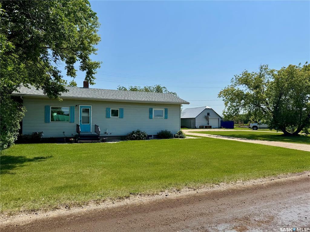 Property Photo: 320 101st Street SK S0K 2A0