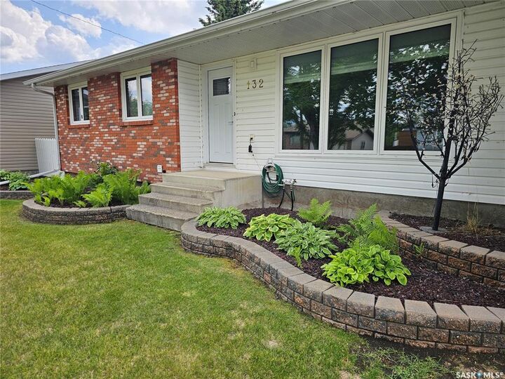 Property Photo:  132 10th Avenue E  SK S0K 4L0