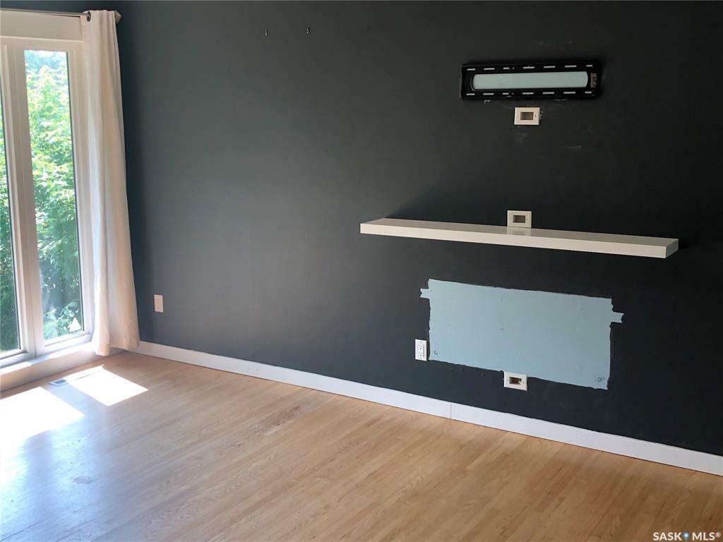 Property Photo: 712 Empress Street SK S4T 5C8