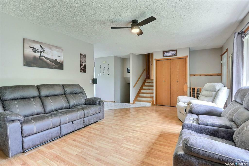 Property Photo:  2559 15th Avenue E  SK S6V 6H4 
