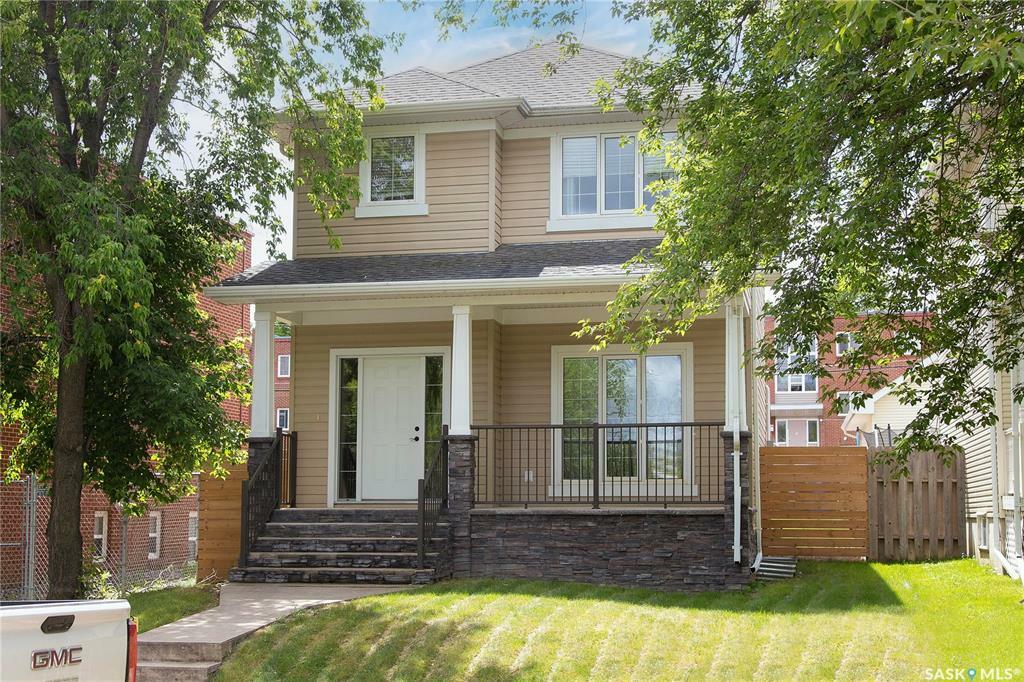 Property Photo: 23 19th Street E SK S6V 1J1