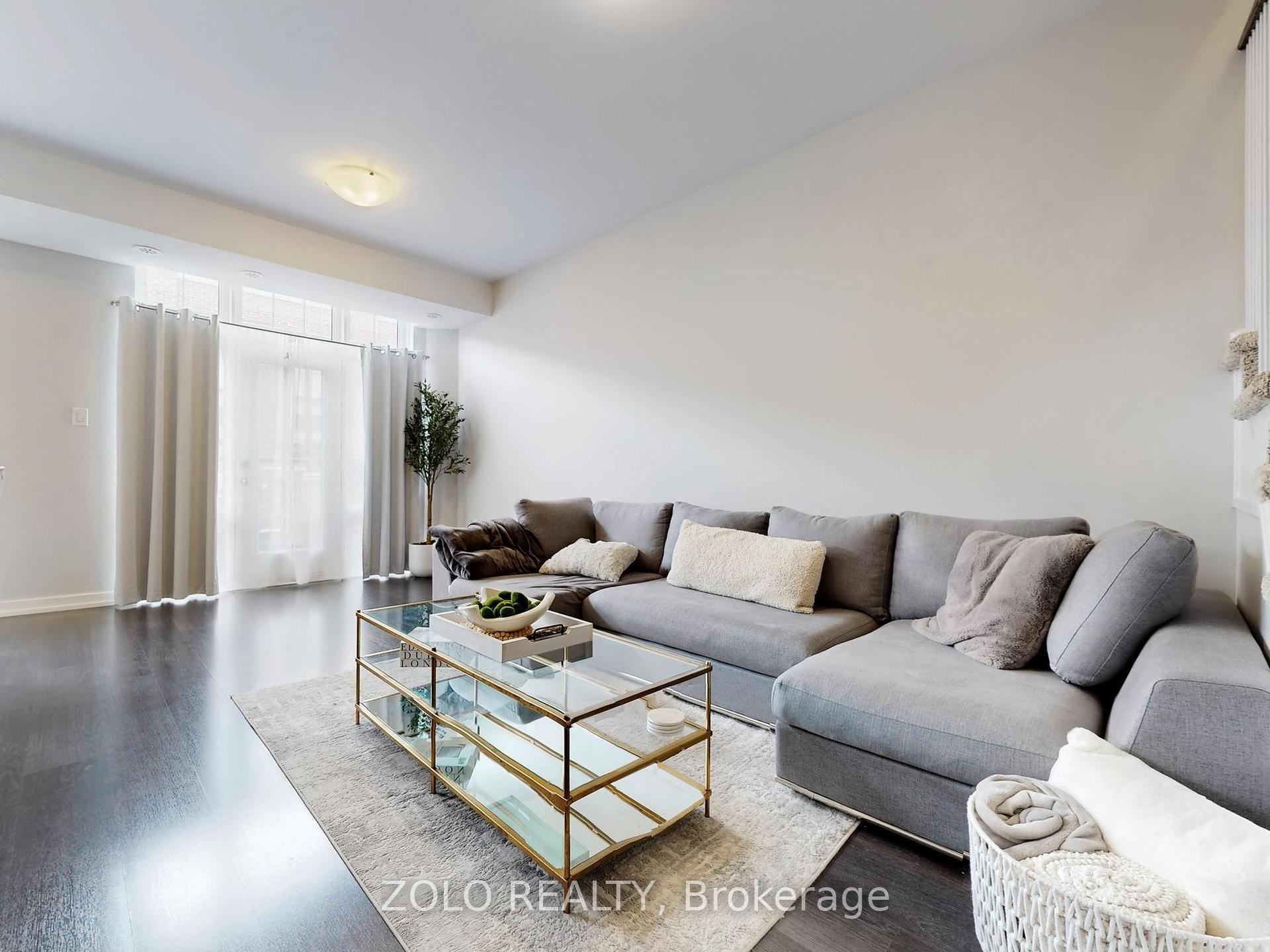 Property Photo: 15 Whitaker Way 322 ON L4A 0W5