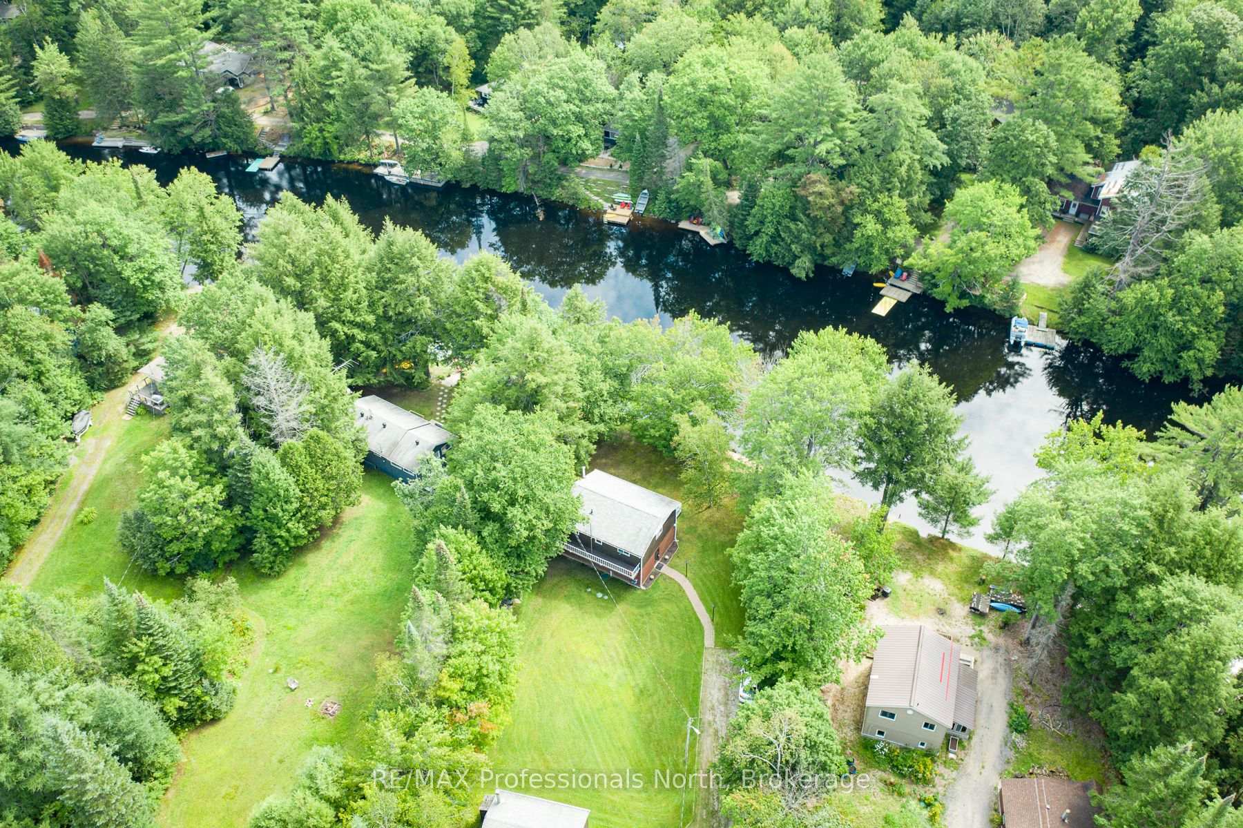 Property Photo: 1074 Holiday Park Drive ON P1L 1W9