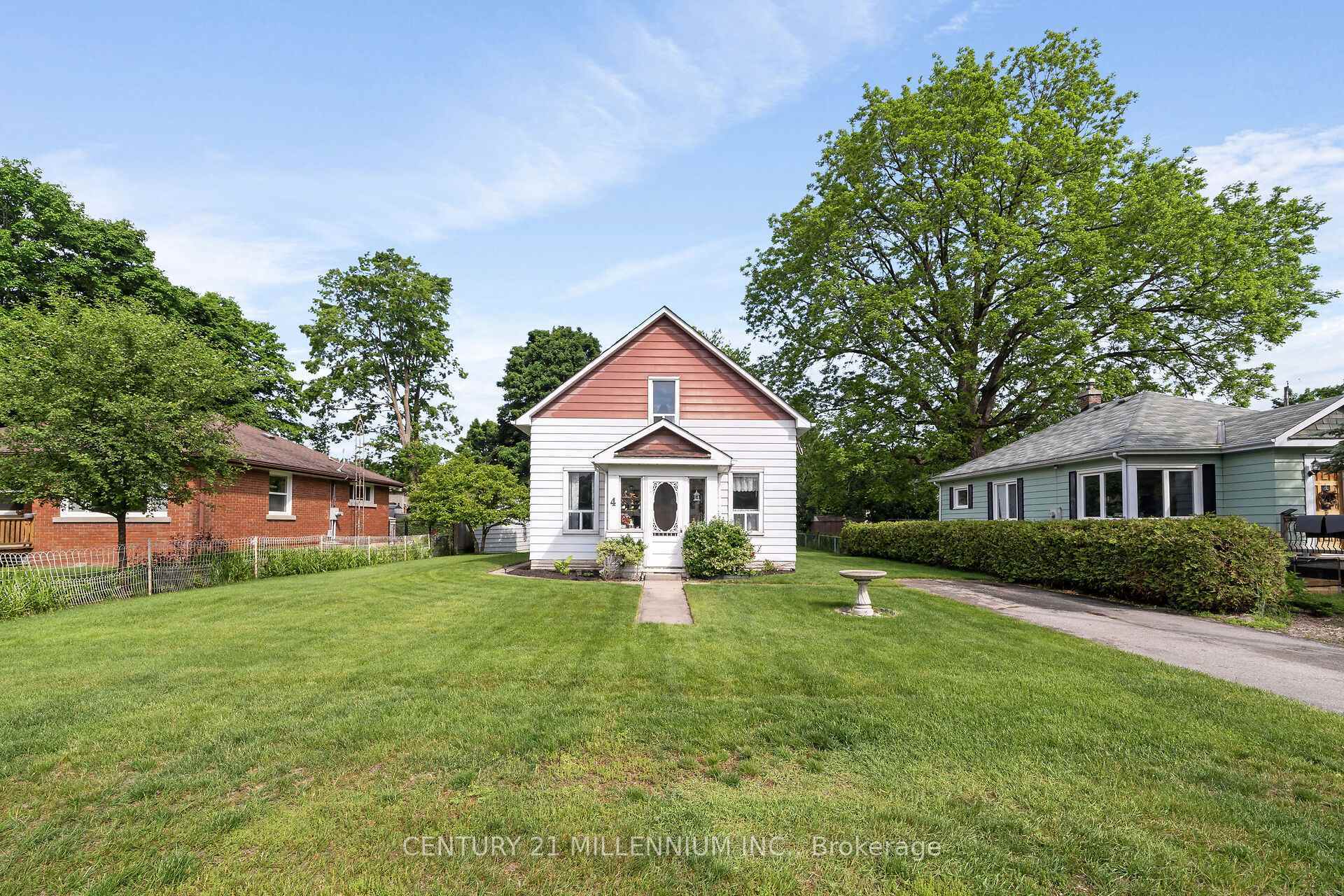 Property Photo: 4 English Street ON N0B 1T0