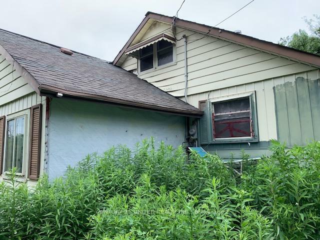 Property Photo: 3063 Lakefield Road ON K9J 6X5