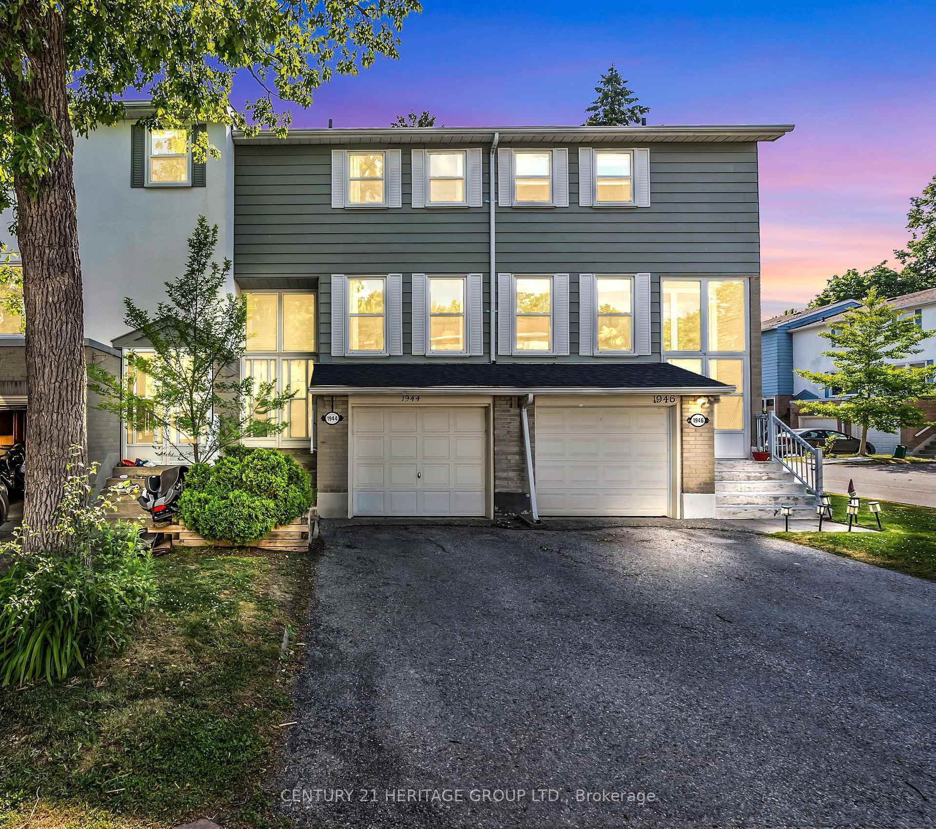 Property Photo:  1944 John Street  ON L3T 1Z1 