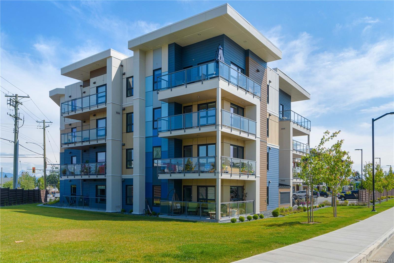 Property Photo: 140 Jensen Ave W 301 BC V9P 0H7