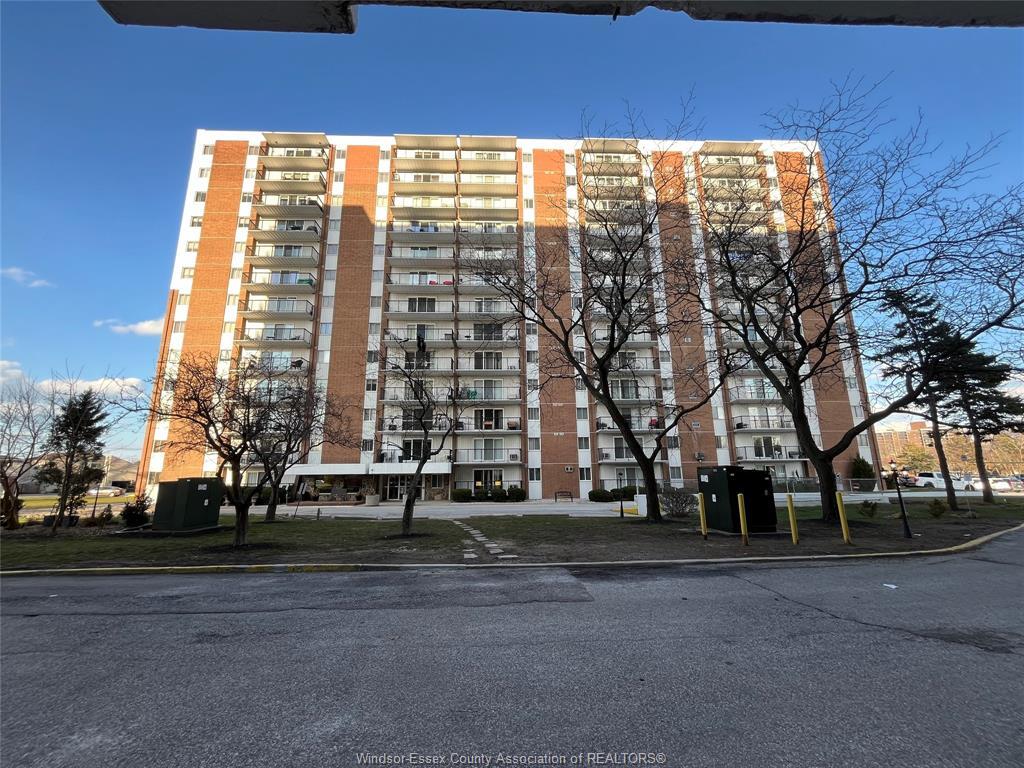 8591 Riverside Drive East 902  Windsor ON N8S 1G3 photo