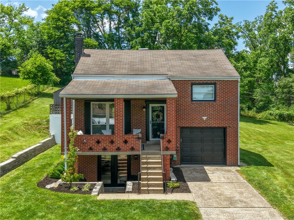 Property Photo: 1100 Algonquin Drive PA 15205
