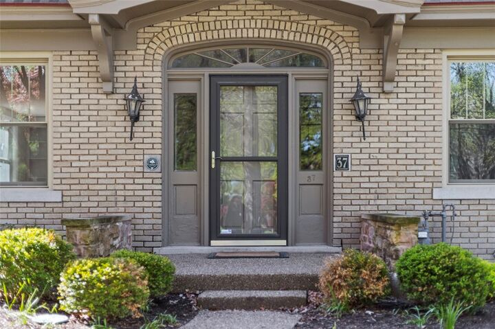 Property Photo: 37 Vernon Drive PA 15228