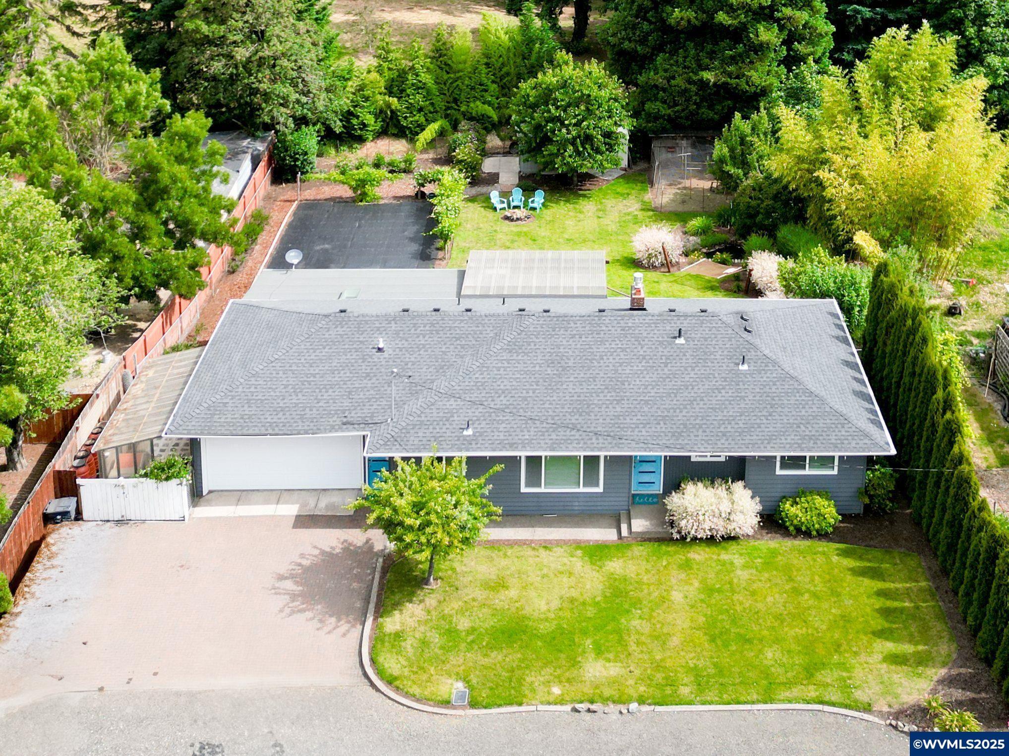 Property Photo: 12215 Orrs Corner Rd OR 97338