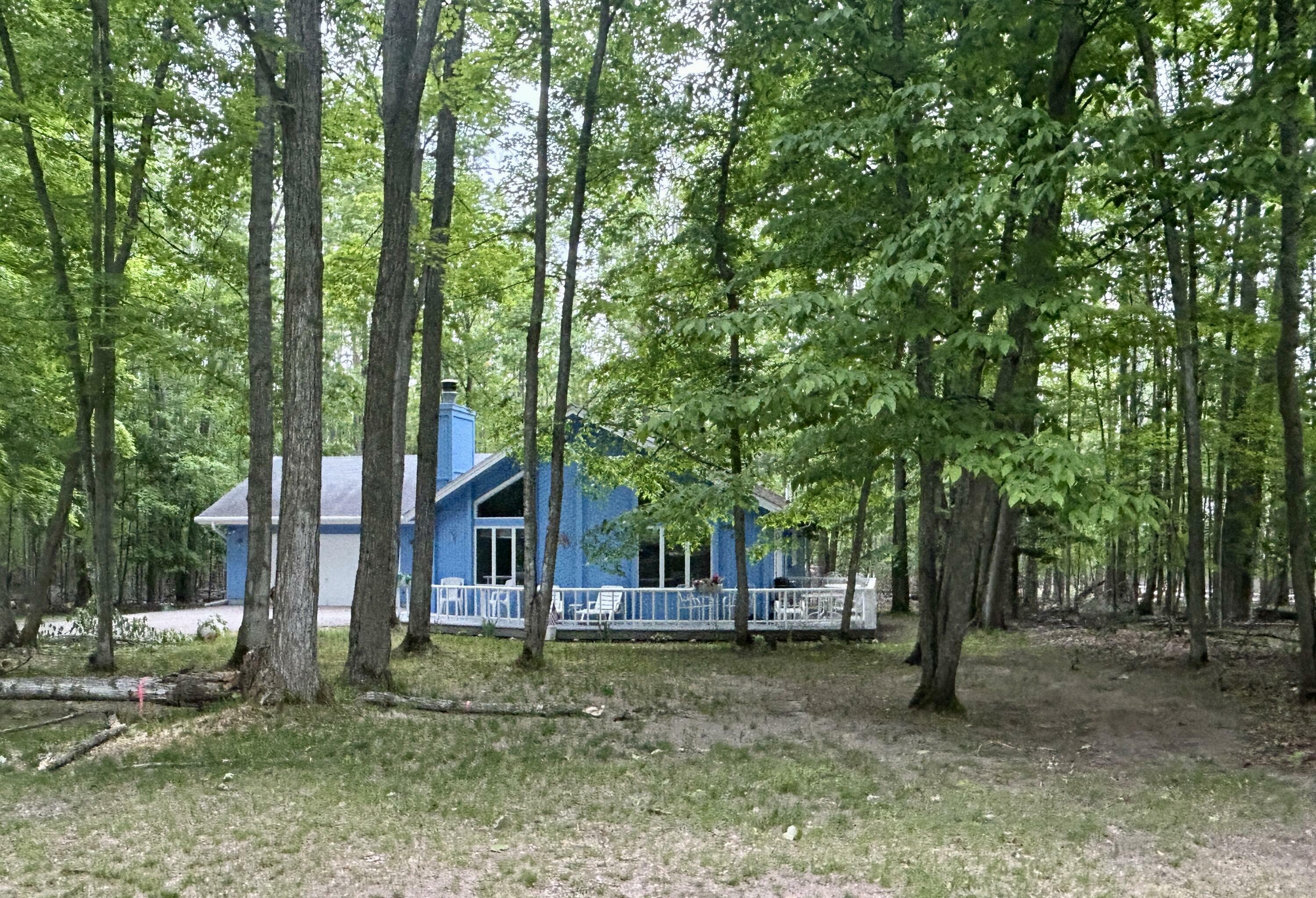 Property Photo: 6153 Foothills Trail MI 49735