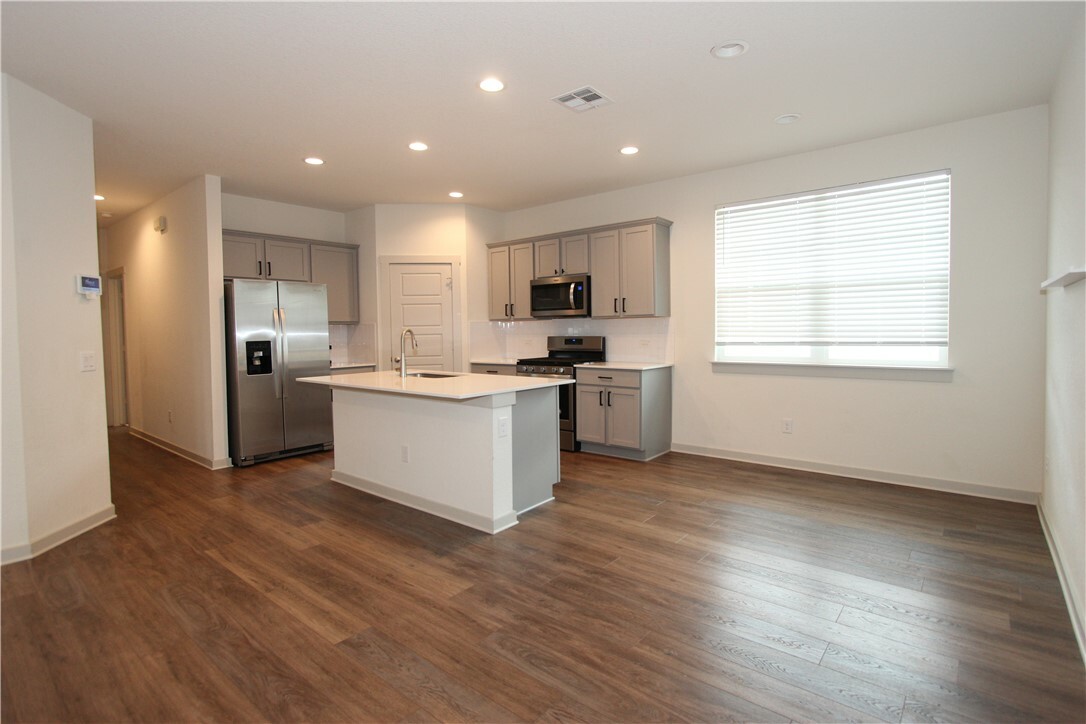 Property Photo: 136 Filifera Court TX 78641