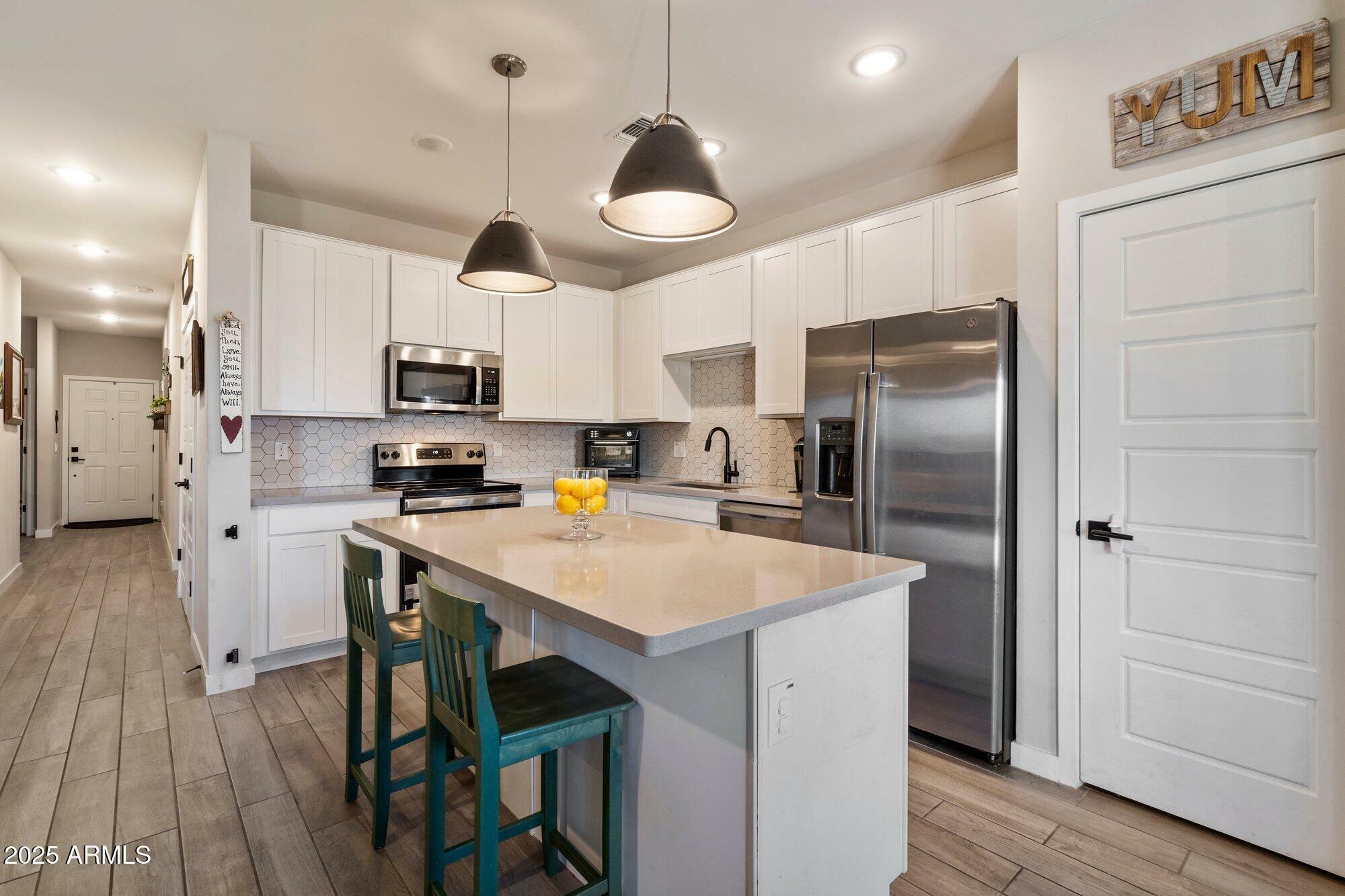 Property Photo: 2753 E Fossil Ridge Road AZ 85050