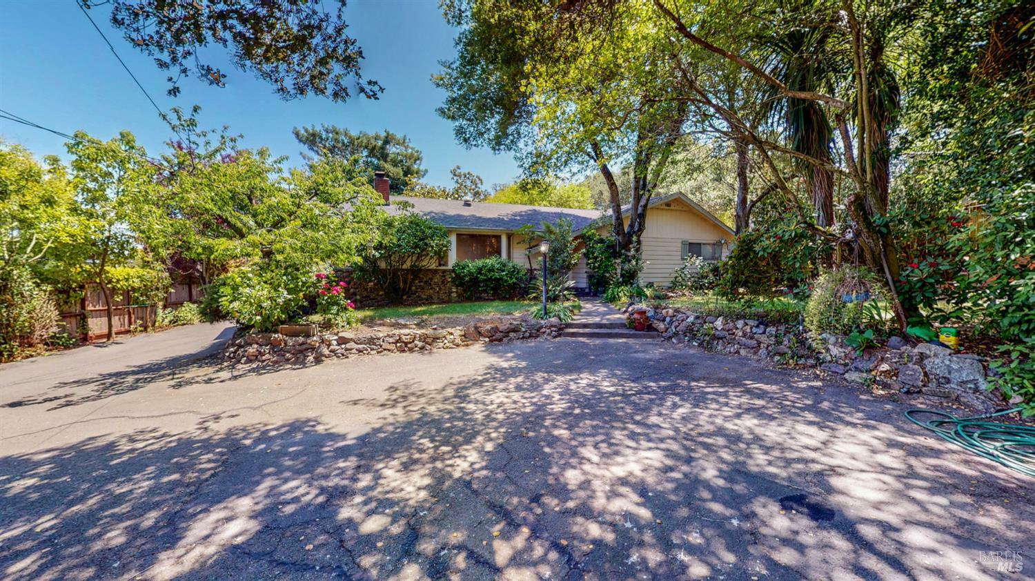 201 Gossage Avenue  Petaluma CA 94952 photo