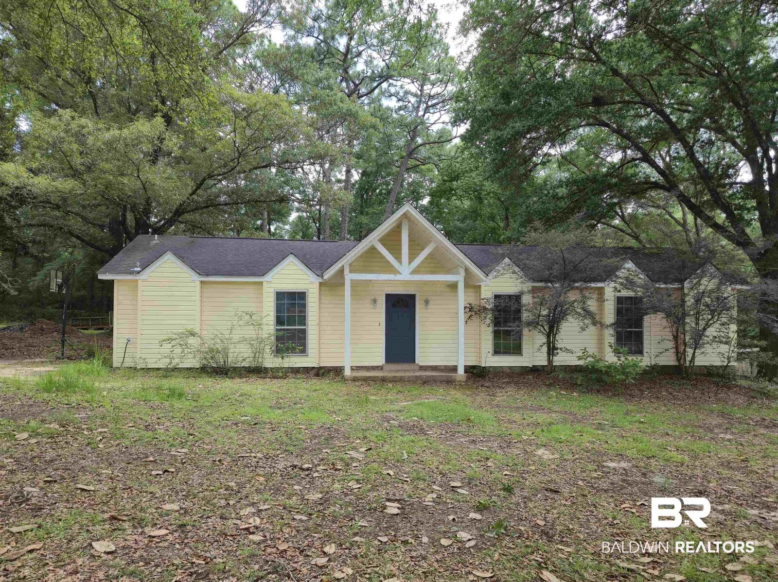 Property Photo:  