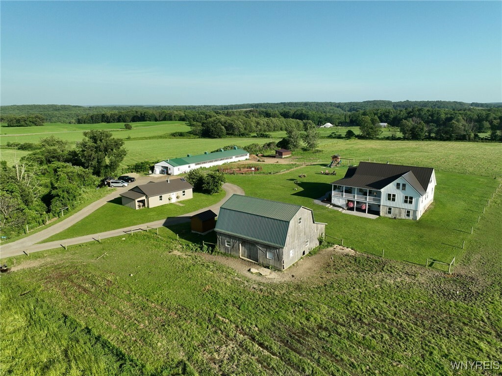 Property Photo: 8079 County Road 3 NY 14065