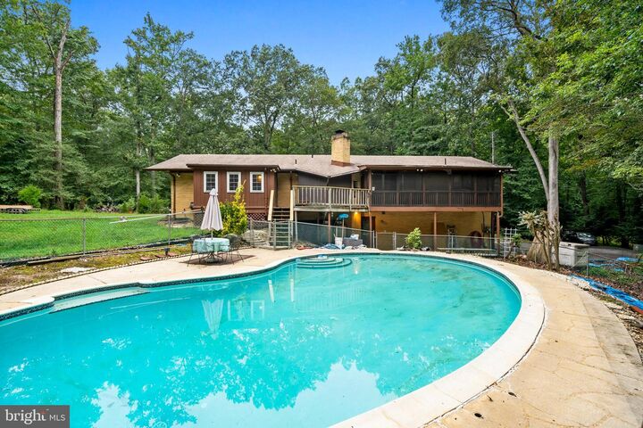 Property Photo: 3842 Fawn Lane MD 20695