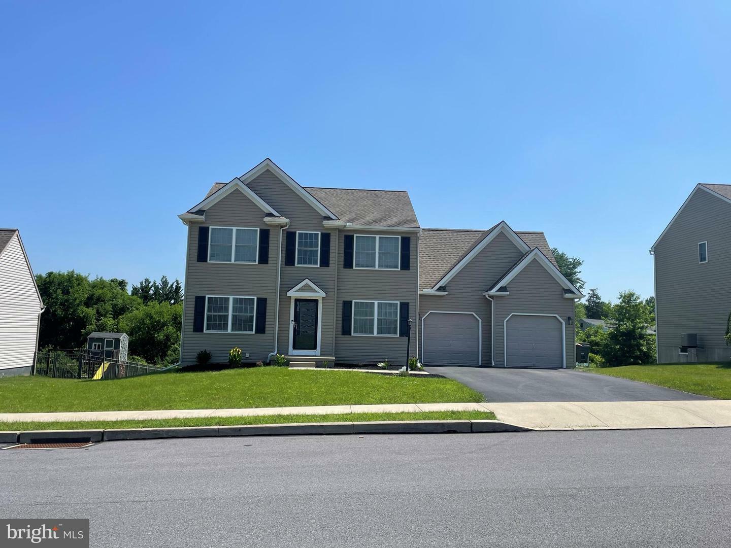 1732 Fountain Rock Drive  Dover PA 17315 photo