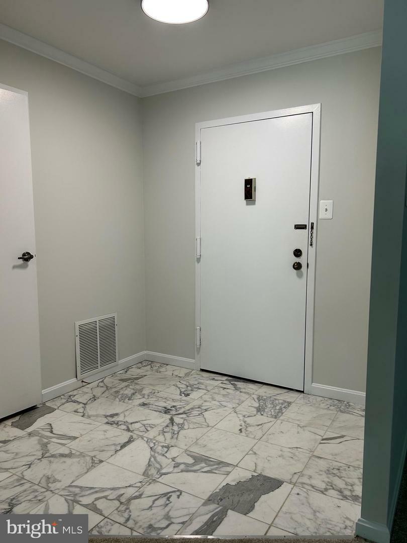 Property Photo: 10300 Bushman Drive 102 VA 22124