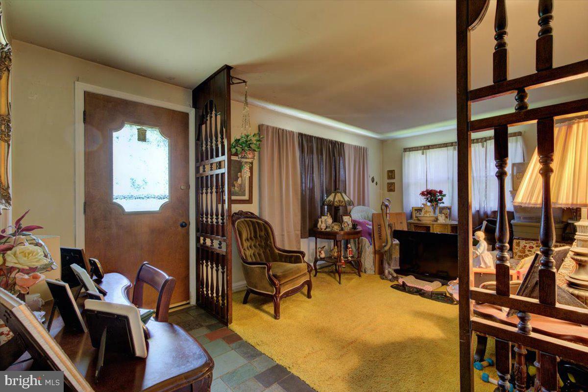 Property Photo: 717 N Hills Avenue PA 19038