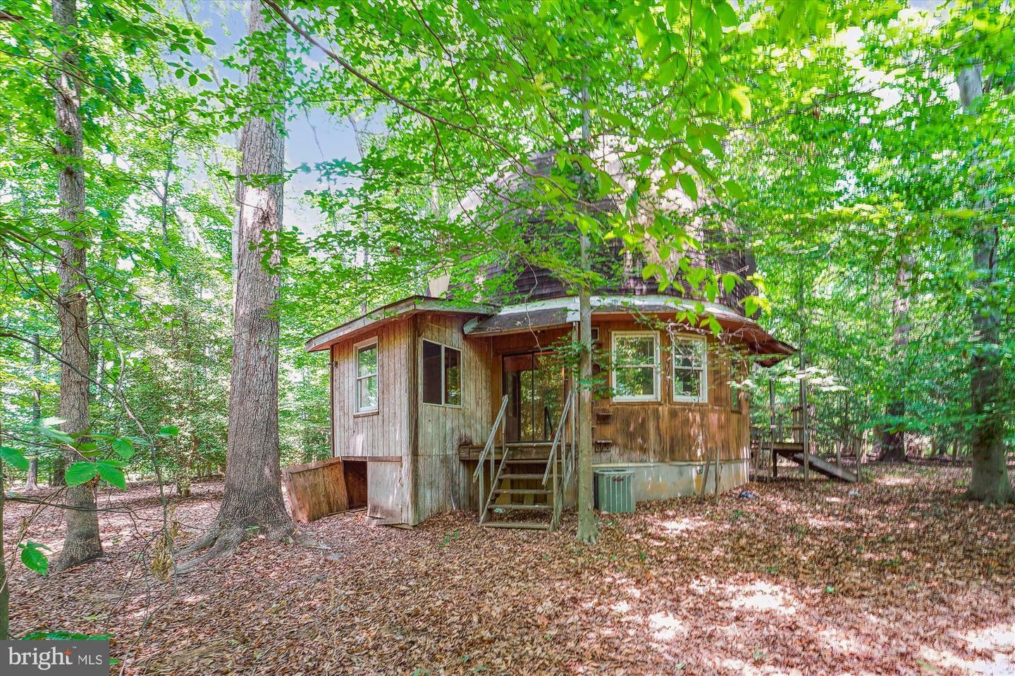 Property Photo: 6805 Simms Mill Place MD 20616