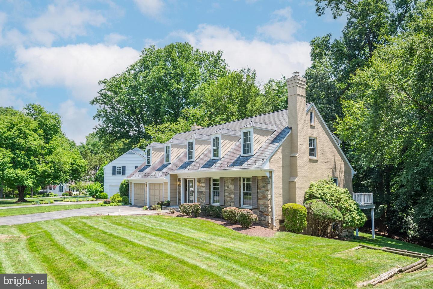 Property Photo:  8516 Scarboro Court  MD 20854 