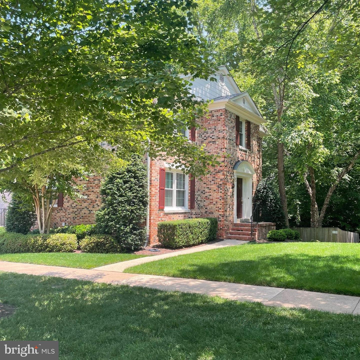 Property Photo: 9409 Park Hunt Court VA 22153
