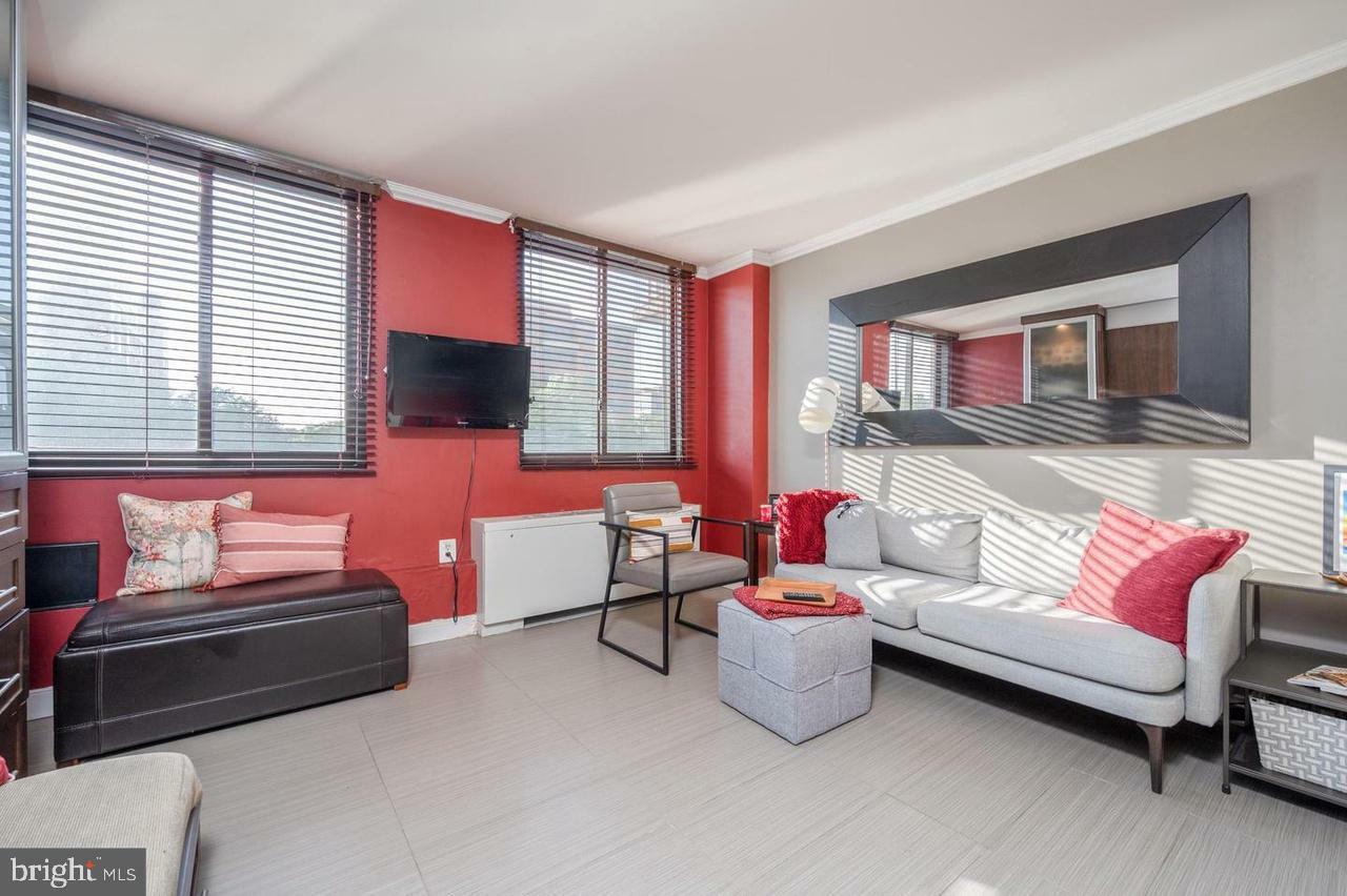 801 N Pitt Street 420  Alexandria VA 22314 photo